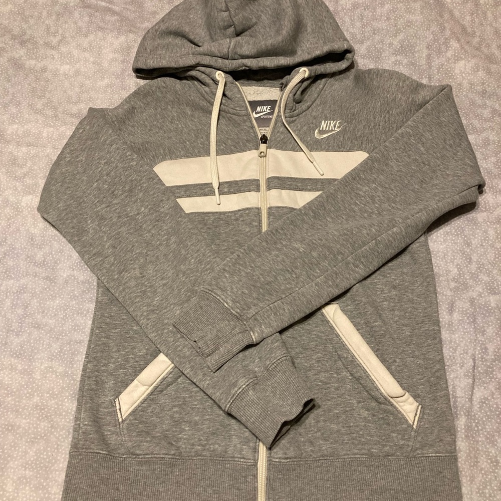 Women’s size M (8-10) Nike Jacket